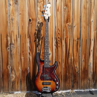 G&L USA Fullerton Deluxe SB-2 3-Tone Sunburst 4-String Electric Bass Guitar w/ Deluxe Gig Bag (2024) image 2