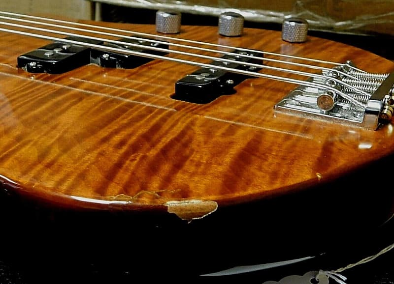 2015 Godin Freeway 4 Bass Guitar! Made In USA/Canada! Rosewood Fingerboard!  NICE!!!