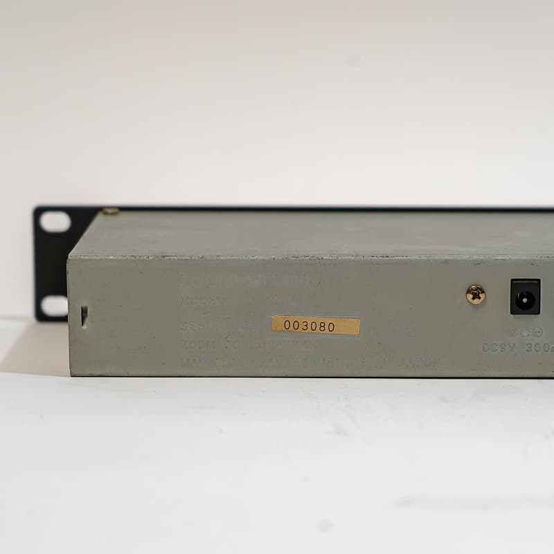 Zoom Studio 1204 Digital Reverb and Multi Effects Signal