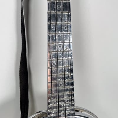 Vintage Dixie Banjolele Banjo Ukulele - Metal image 3