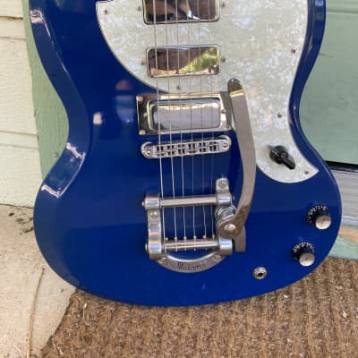 Gibson SG Deluxe 1998 - Blue Limited Edition 3 Pickup Sg Bigsby with Soft Case Gibson Electric Guitar for sale
