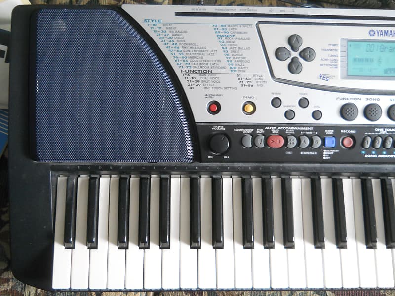 Yamaha PSR-340 Keyboard / Synthesizer