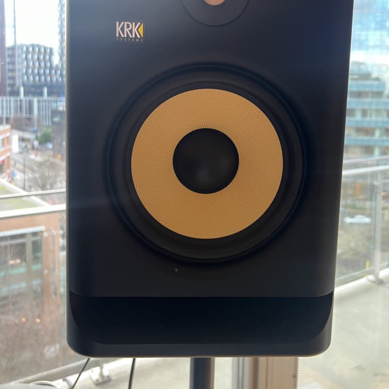 KRK Rokit 5 G4 5 Studio Monitor Black Pair and (2) TRS Cable Bundle –  Chicago Music Exchange
