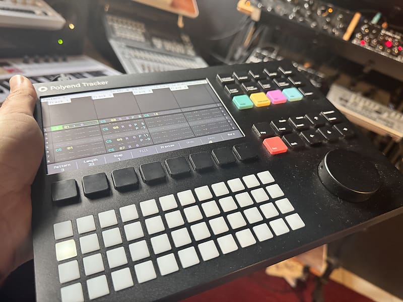 Polyend トラッカー Polyend Tracker Compact Standalone Sampling PLY-TRCK-SLV B&H