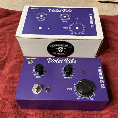 R Weaver FX Midnight Vibe V3 Uni-Vibe Pedal | Reverb