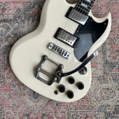 1972 Gibson SG Standard with Factory Gibson Bigsby - White image 3