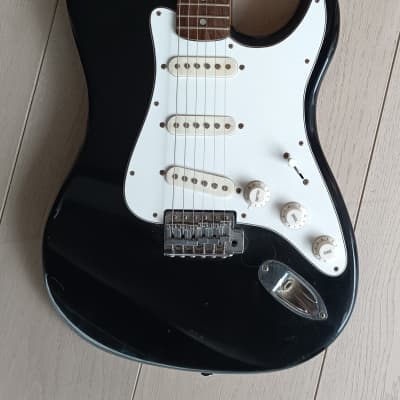 Sunn Fender Mustang Stratocaster 1980s -Black image 2