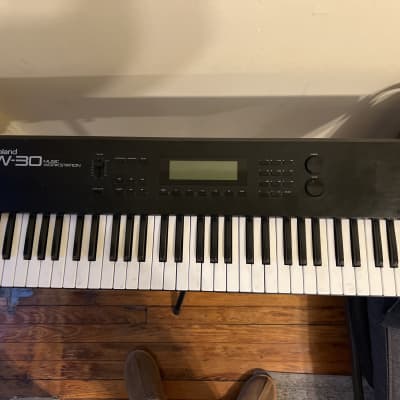 Roland W-30 61-Key Sampling Music Workstation 1989 - 1992 - Black