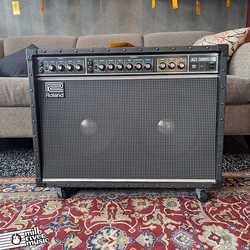 Roland JC-120 Jazz Chorus 120-Watt Guitar Combo – Used