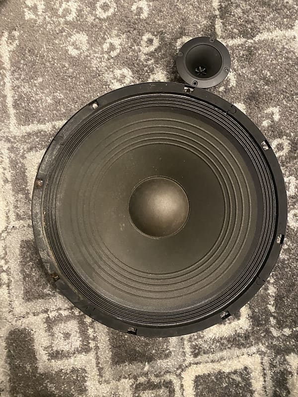 Line 6 Speaker Bass 15” 8-Ohm 150W image 1
