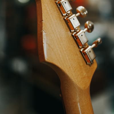 Fender Stevie Ray Vaughan Stratocaster with Pau Ferro Fretboard 2000s - 3-Color Sunburst image 8