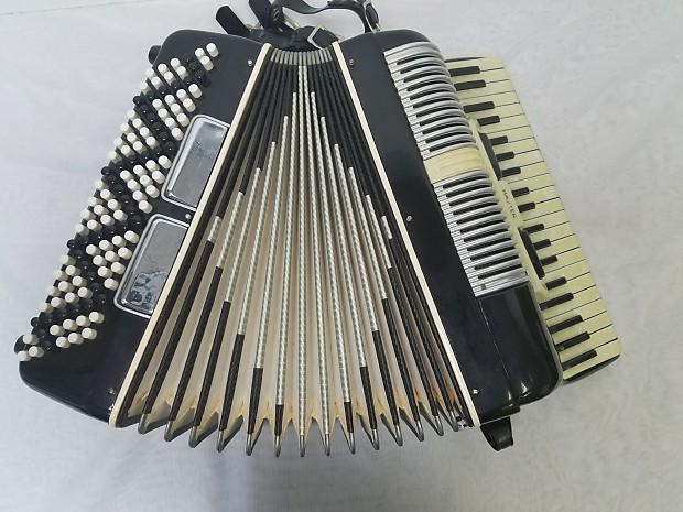 Vintage Stradivari Intermediate Size 41 120 Piano Accordion w Case
