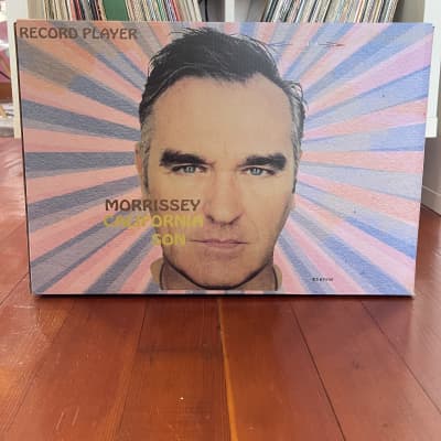 Morrissey record player turntable with built in speakers image 2