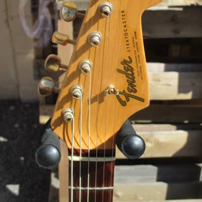 Fender Custom Shop 50th Anniversary 65 Stratocaster in Gold Metallic Relic 2004 image 9