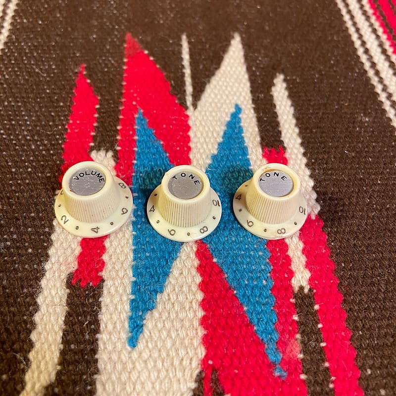 1960s Teisco / Kawai White Guitar Knob Set Volume / Reverb Canada