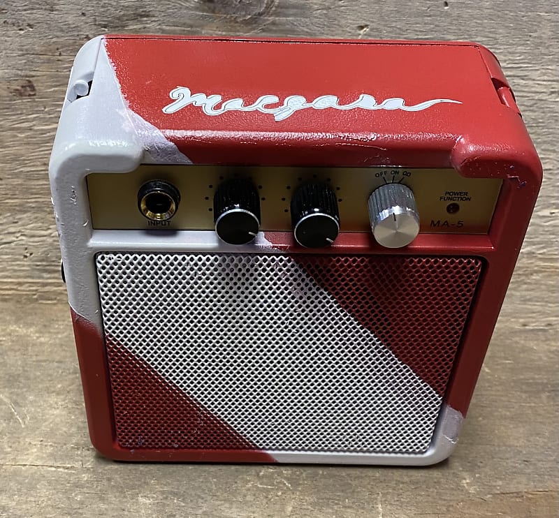 Margasa Mini Amp, 2-watt, 9v,  portable, Red & White Striped image 1