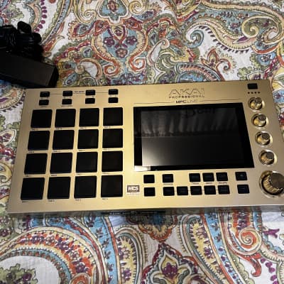 Akai MPC Live Standalone With 250 SSD / Fat Pad / Red Skin 