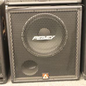 Peavey 115 BVX 400-Watt 1x15 Bass Speaker Cabinet