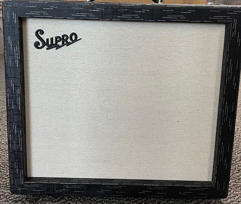 Supro Model 1932R Royale 50-Watt 1x12" Guitar Combo Amplifier - B stock image 1