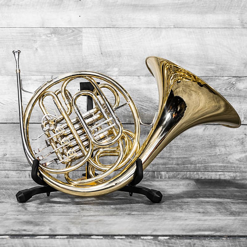 Conn 6D French Horn Outfit image 1