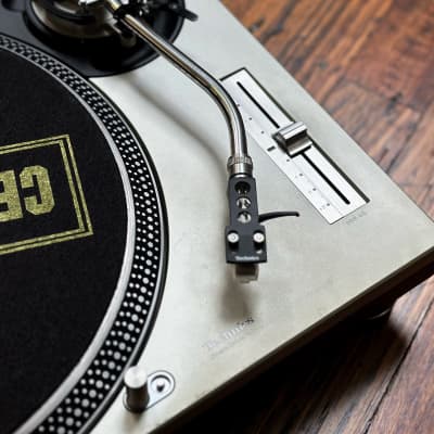 Technics SL-1200 MK2 Quartz Direct Drive DJ Turntable image 5
