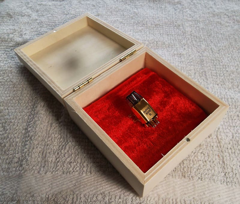 70&#039;s Empire 2000E Phono Cartridge Like New w/ Screws + NOS New Empire S2000E Elliptical Stylus Gorgeous Condition!!  			