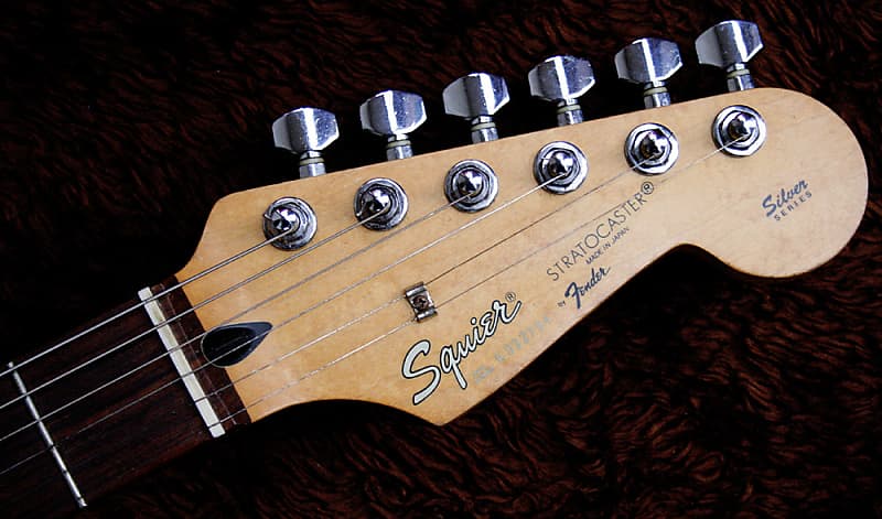 Vintage Squier by Fender Silver Series Stratocaster 1990