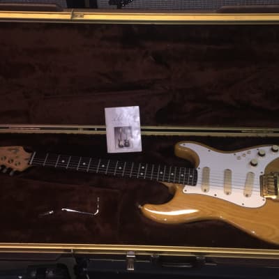 Fender Stratocaster Elite Gold 1983 Natural image 17