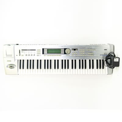 Korg Triton Le 61-Key Workstation Synthesizer with Power Supply & Hard Case