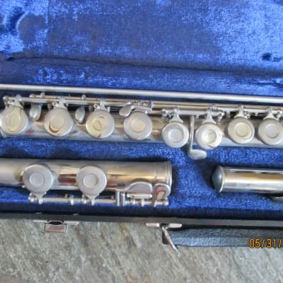 Gemeinhardt 2NP  Straght-Headjoint Flute with Offset G image 2