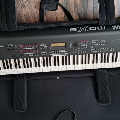 Yamaha MOX8 Synthesizer 2018 - Present - Black