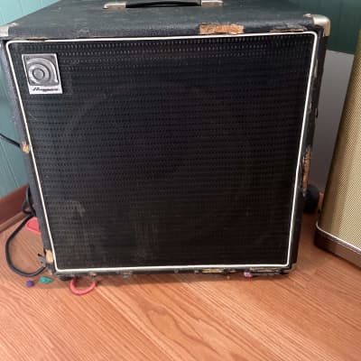 Ampeg BA115HP 220-Watt 1x15