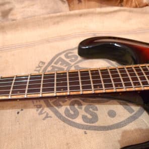 Mosrite V III 1984 Sunburst image 17