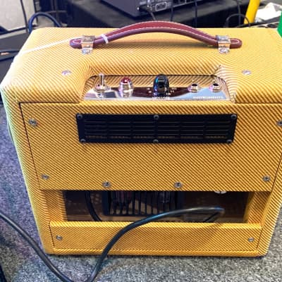 New Fender '57 Custom Champ image 2