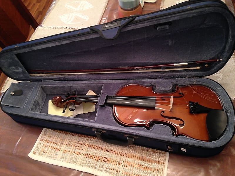 violin cremona model sv-100 4/4 fecit domini serial 10763 violin cremona model sv-100 4/4 fecit domini serial 10763