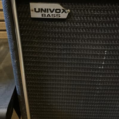 Univox U4100 Bass Amp image 2