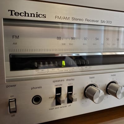 Fully restored 1980 Technics SA-303 AM/FM Receiver / Amplifier image 5