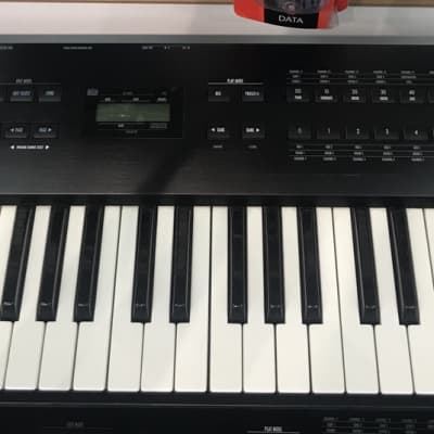 Alesis QS6 Synthesizer Keyboard