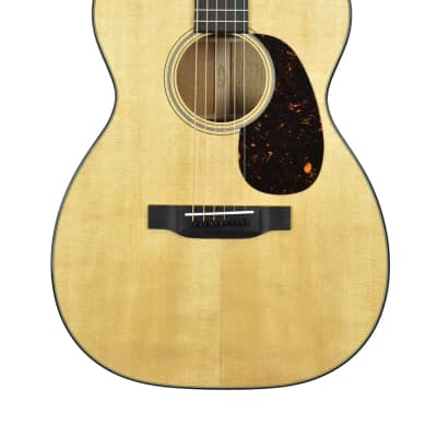 Martin Standard Series 00-18