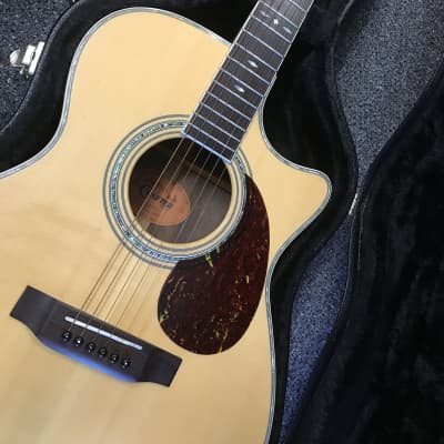 Crafter TC035 orchestra grand auditorium Acoustic electric guitar handcrafted in Korea 2001 in excellent - mint condition with hard case and key . image 6