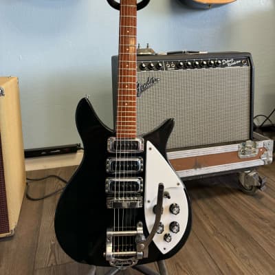 Rickenbacker 320 1980 - Jetglo w/ Bigsby and OHSC for sale