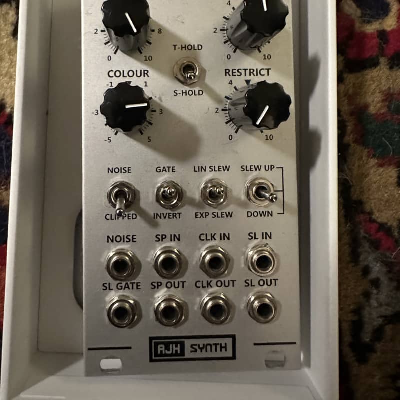 Instruo Cuir Eurorack Audio Output Module | Reverb Canada