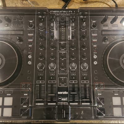 Denon MC7000 4-Channel DJ Controller 2010s - Black image 4