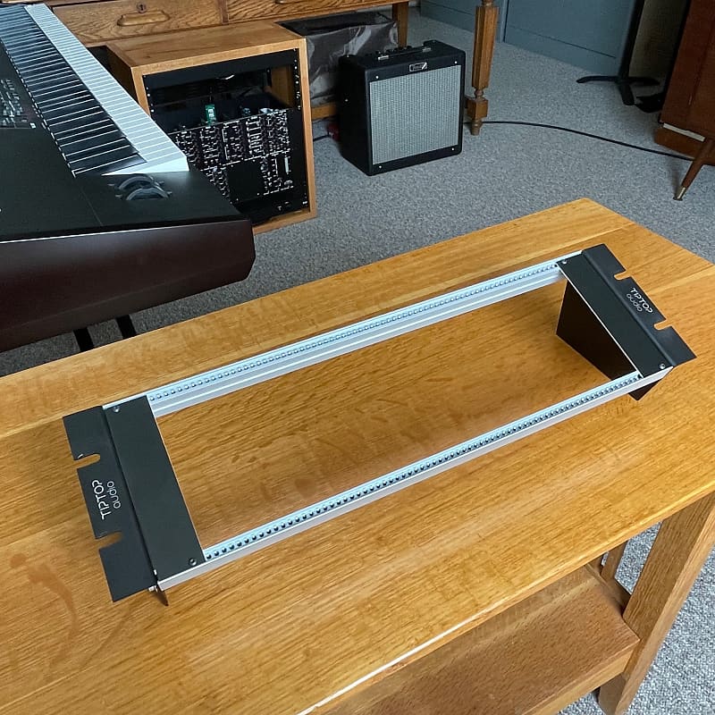 Tiptop Audio Tabletop Zears / Zrails and uZeus Power and Reverb