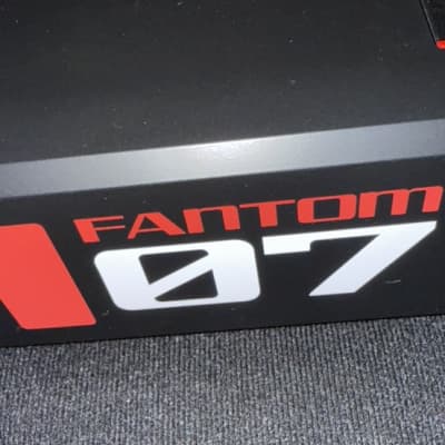 Roland FANTOM-07 76-Key Workstation Keyboard Bundle
