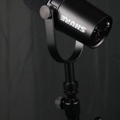 Shure MV7 Dynamic USB Podcast Microphone 2020 Black image 5