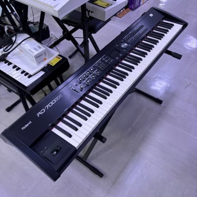 Roland RD-700GX