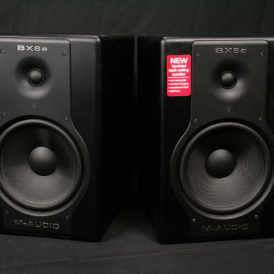 M-Audio BX8a Deluxe monitors image 1