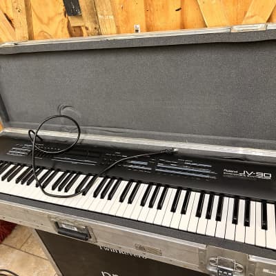 Roland JV-90 76 Key Synthesizer Keyboard in A&S ATA Road Case - Working