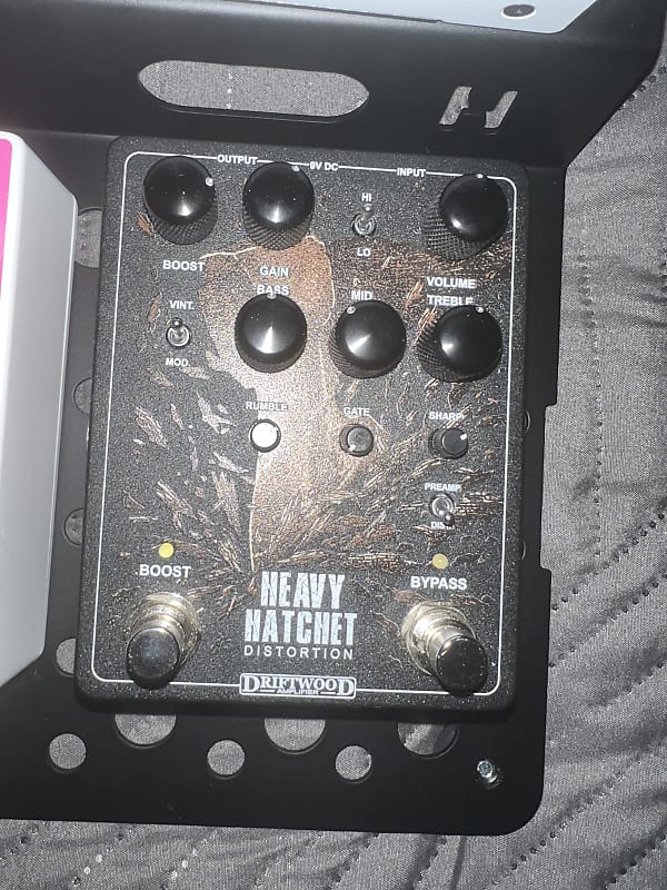 Driftwood Heavy Hatchet – High-Gain Distortion Preamp Pedal
